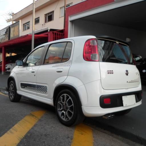 UNO EVO  SPORTING 1.4 FLEX COMPLETO ANO 2013 por Jota Car Veículos 