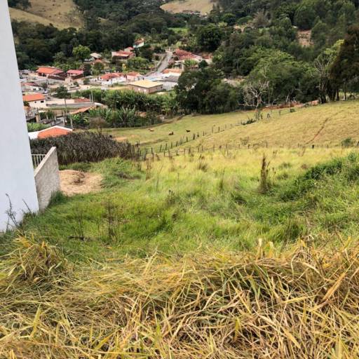 Terreno em declive 700m²