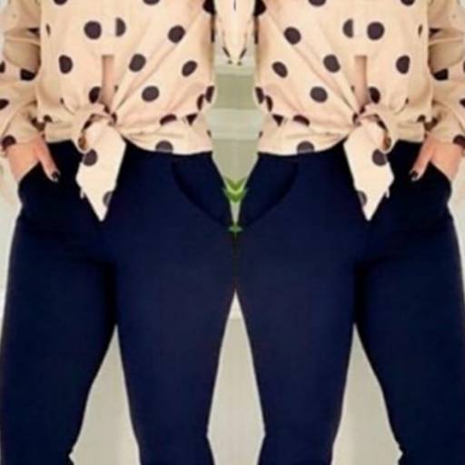 Calça Flare de Alfaiataria (Semelhante a Essa Disponível no Tamanho: 50) em Bauru, SP por Blessing Store 