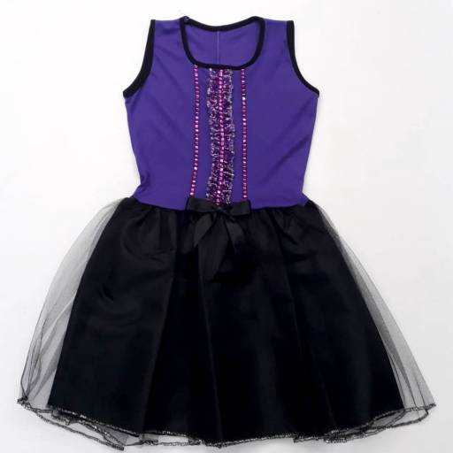 2709 - Bruxinha roxa tule infantil (tamanho 8) em Tietê, SP por Fantasia & Folia