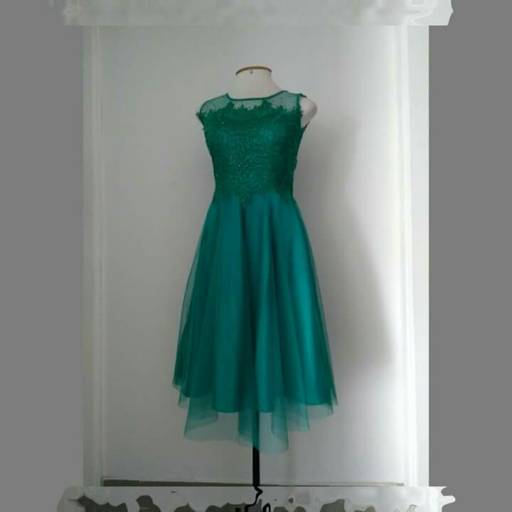 Comprar o produto de vestido aluguel em A Classificar pela empresa Evidência Noivas Aluguel de Vestidos em Bauru, SP por Solutudo
