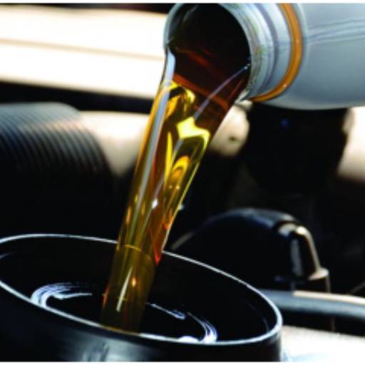 Comprar o produto de Troca de óleo em Oficinas Mecânicas para Carros pela empresa Mestre dos Pneus Auto Center em Saquarema, RJ por Solutudo