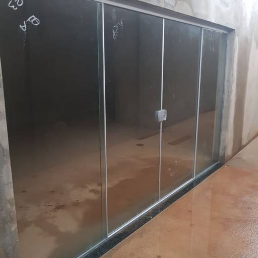 Comprar o produto de Porta de correr em Construção pela empresa B.A Vidros em Bauru, SP por Solutudo