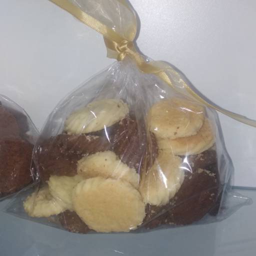 Petit Four por Bolirium Brasil - Padaria Artesanal