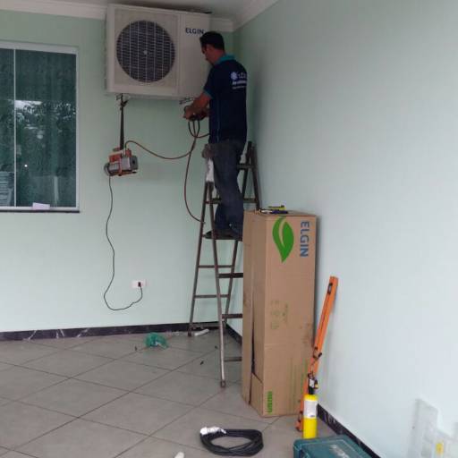 Não passe calor, instale um ar condicionado em sua casa por Fatec Ar Condicionado