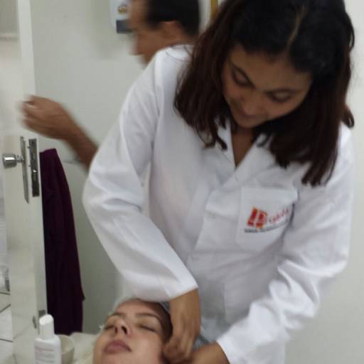 CURSO DE TÉCNICAS DE MASSOTERAPIA por Projeta Cursos Profissionalizantes 