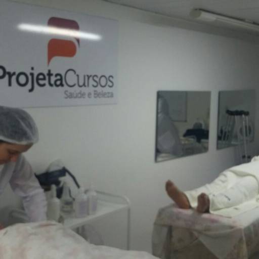 CURSO DE TÉCNICAS DE MASSOTERAPIA por Projeta Cursos Profissionalizantes 