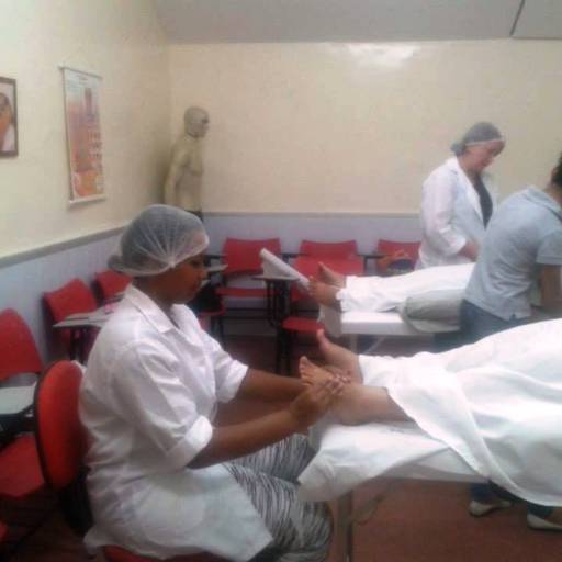 CURSO DE TÉCNICAS DE MASSOTERAPIA por Projeta Cursos Profissionalizantes 