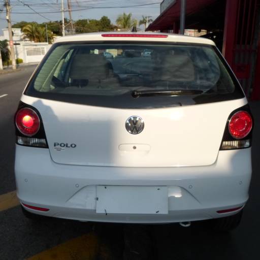 POLO HATCH 1.6 FLEX COMPLETO ANO 2013 por Jota Car Veículos 