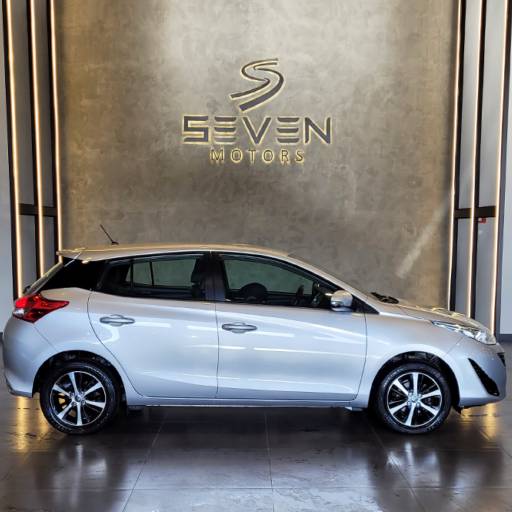 TOYOTA YARIS 1.5 16v 4p Flex Xs Connect Multidrive Automático Cvt 2022 em Botucatu, SP por Seven Motors Concessionária