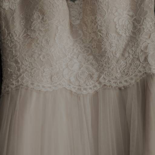 Comprar o produto de Lavagem de vestido de noiva em Vestuário pela empresa Lavanderia Foster em Foz do Iguaçu, PR por Solutudo