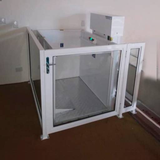 Modelo com Abertura Tipo Cancela com Guarda Corpo por Elevadores para Casa Modelo com Abertura Tipo Cancela com Guarda Corpo por Elevadores para Casa