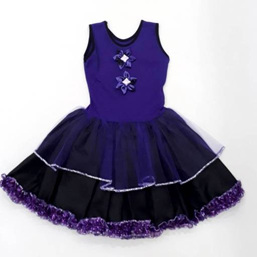 2709 - Bruxa tule roxo infantil (tamanho 6) em Tietê, SP por Fantasia & Folia