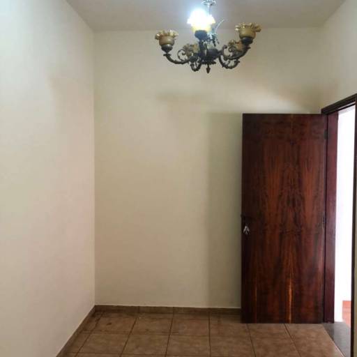 CASA PARA ALUGAR NO CENTRO EM JAÚ-SP em Jaú, SP por  Imobiliária Perlati