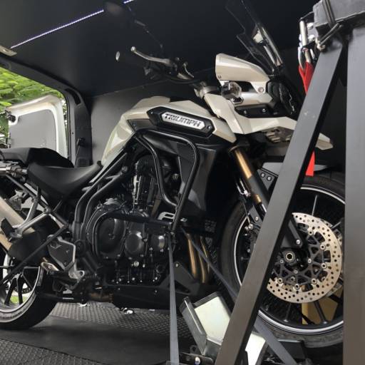 TRANSPORTE EXCLUSIVO PARA MOTOS - TRIUMPH em Jundiaí, SP por HRM MOTO TRANSPORTE - Transporte Para Motos