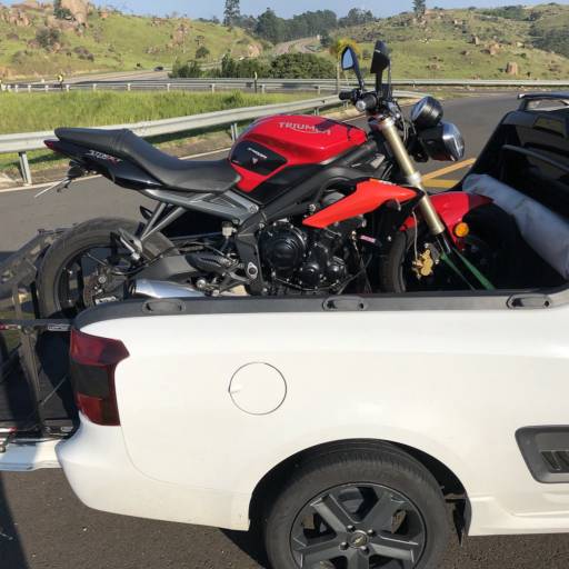 TRANSPORTE EXCLUSIVO PARA MOTOS - TRIUMPH em Jundiaí, SP por HRM MOTO TRANSPORTE - Transporte Para Motos