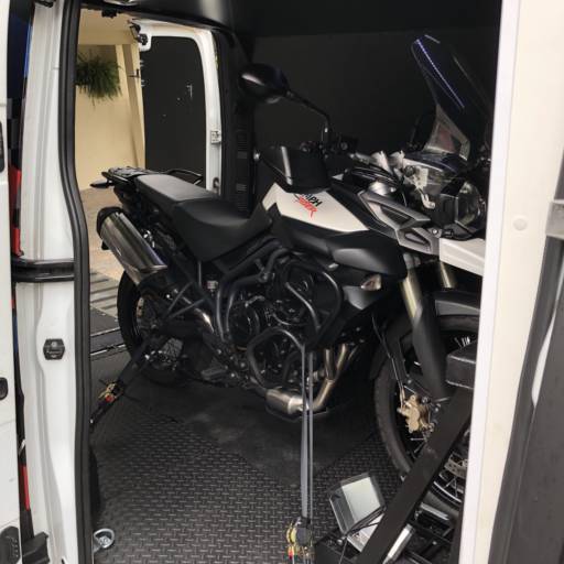 TRANSPORTE EXCLUSIVO PARA MOTOS - TRIUMPH em Jundiaí, SP por HRM MOTO TRANSPORTE - Transporte Para Motos