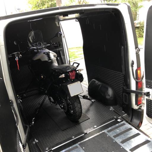 TRANSPORTE EXCLUSIVO PARA MOTOS - TRIUMPH em Jundiaí, SP por HRM MOTO TRANSPORTE - Transporte Para Motos