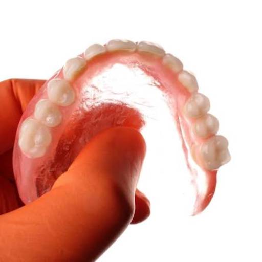 Prótese Dentária - Fixa, Removível e Sobre Implantes