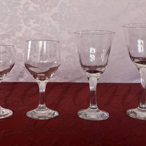 Linha de Copos Bistrô, Stylo, Lírio e Jasmin por Elegance Festas