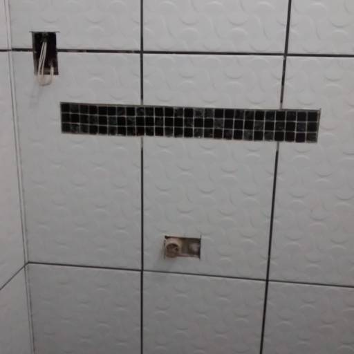 Pisos e Porcelanato  por Ademar Construções