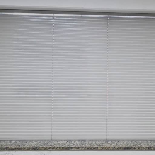 Persiana Horizontal (Branca)