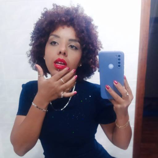 Olá meus queridos, muito prazer, me chamo Carla, sou uma ótima massagista e massoterapeuta com especialização na massagem tântrica e Nuru