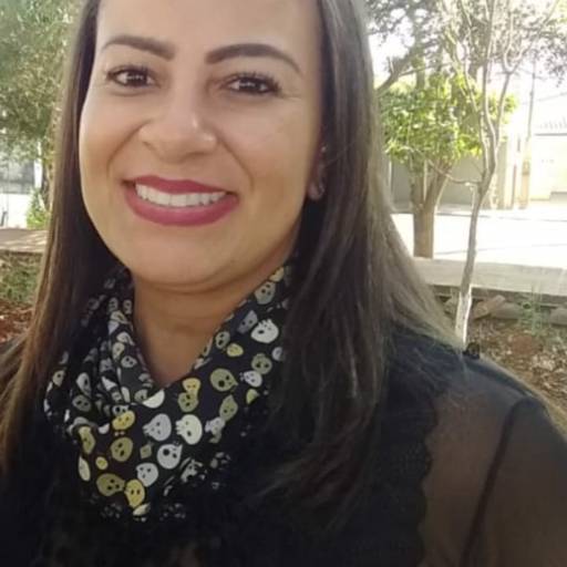 Olá meus queridos, muito prazer, me chamo Lorraine, sou uma ótima massagista e massoterapeuta com especialização na massagem tântrica. em Americana, SP por Clínica Samsara