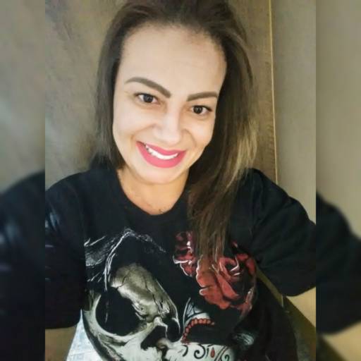 Olá meus queridos, muito prazer, me chamo Lorraine, sou uma ótima massagista e massoterapeuta com especialização na massagem tântrica. em Americana, SP por Clínica Samsara