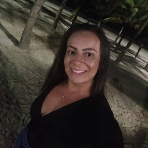 Olá meus queridos, muito prazer, me chamo Lorraine, sou uma ótima massagista e massoterapeuta com especialização na massagem tântrica. em Americana, SP por Clínica Samsara