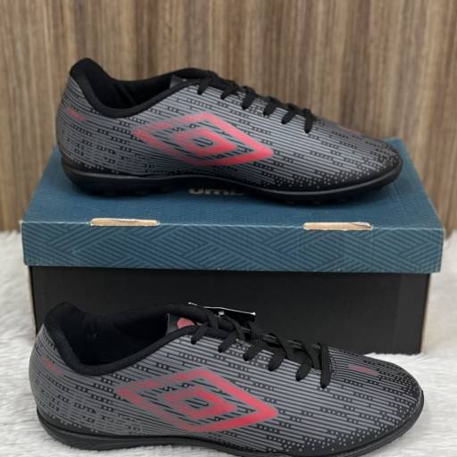 Chuteira adulta Umbro Indoor em Uberlândia, MG por Lojas Dom Flavittos