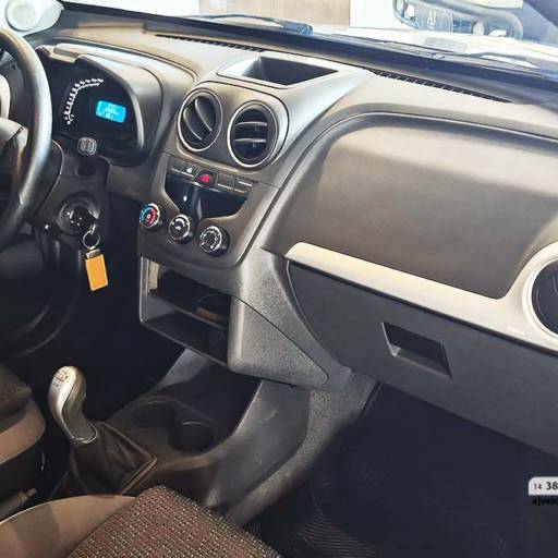 CHEVROLET MONTANA 1.4 FLEX LS- 2018/2019 em Botucatu, SP por AJ Veículos