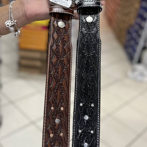 Carteira feminina Arte Acessórios em Uberlândia, MG por Lojas Dom Flavittos