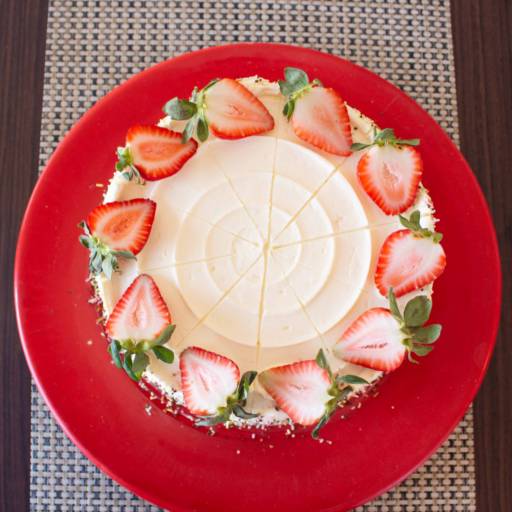 3 Leites com morango  por Doce Encanto Confeitaria Artesanal