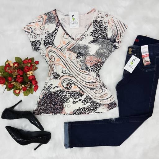 Blusa de malha por Dona Nina Boutique