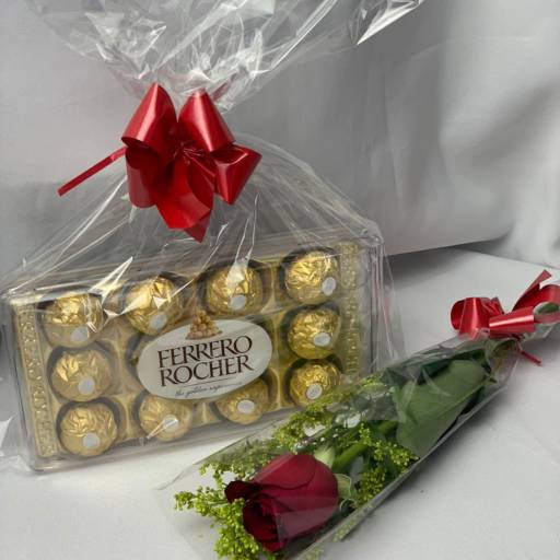 Rosa Solitária com chocolates em Ourinhos, SP por Flor de lis - Floricultura e Presentes