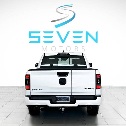 RAM 1500 5.7 V8 LIMITED CABINE DUPLA 4X4 AUTOMÁTICO- 2023 em Botucatu, SP por Seven Motors Concessionária