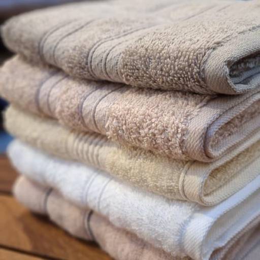 Produtos da Karsten em Ninho Verde II Eco Residence, SP por Decor Max Casa