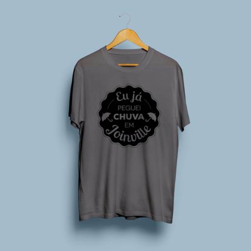 Camiseta "Já Peguei Chuva em Joinville"  Cinza - M por Joinvilleiros