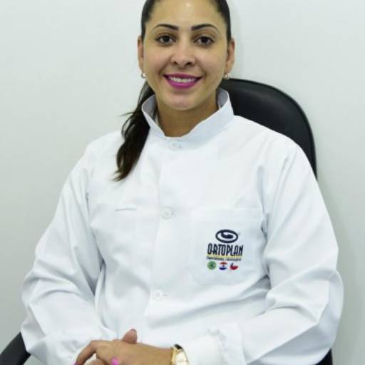 Dra. Carolina Morceli por Floreli Centro Integrado em Odontologia