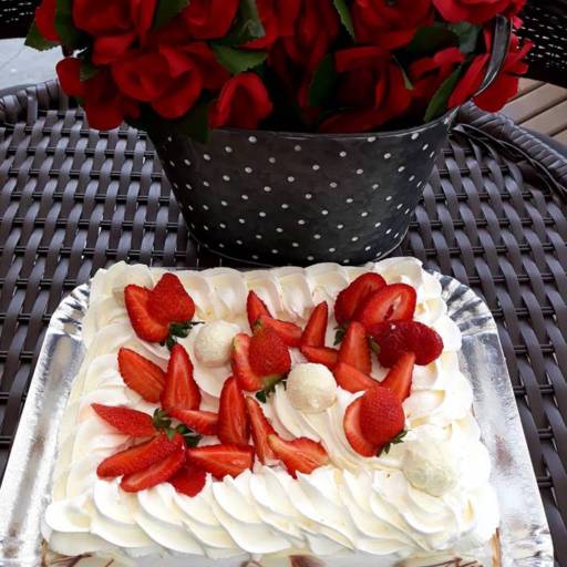 Bolos brancos em Boituva, SP por Micheli Bolos e Buffet