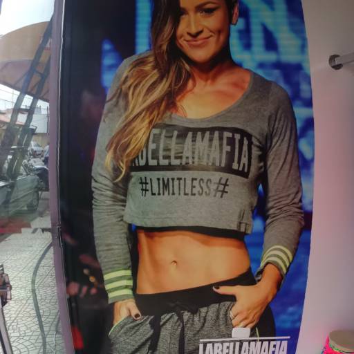 Adesivação Parede por Fator Sign Coberturas e Totens