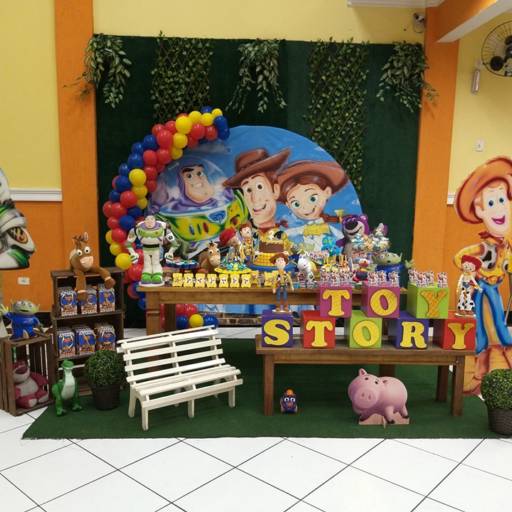 Decoração Toy Story por Pimpolhu's Buffet Infantil