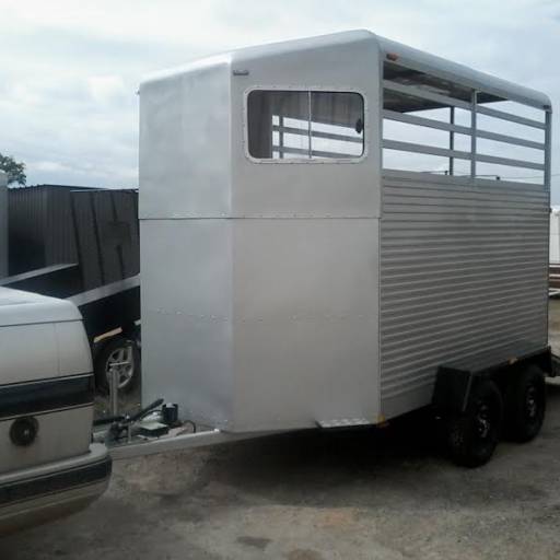 Carretinha Reboque Para 2 Cavalos
