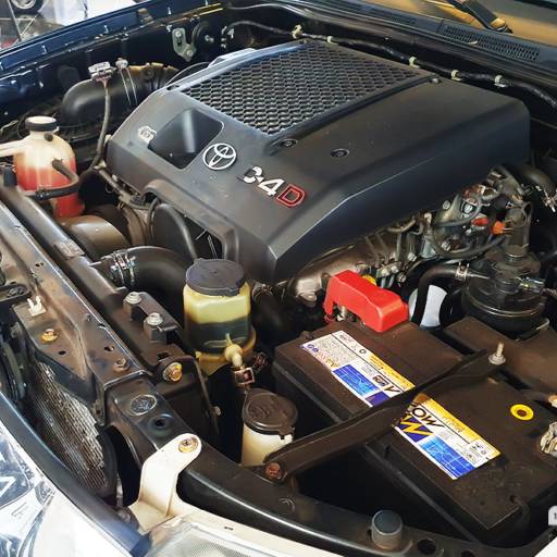 TOYOTA HILUX CAMINHONETE 3.0 4P 4X4 SRV TURBO DIESEL CABINE DUPLA AUTOMÁTICO- 2011 em Botucatu, SP por AJ Veículos