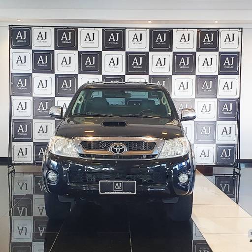 TOYOTA HILUX CAMINHONETE 3.0 4P 4X4 SRV TURBO DIESEL CABINE DUPLA AUTOMÁTICO- 2011 em Botucatu, SP por AJ Veículos