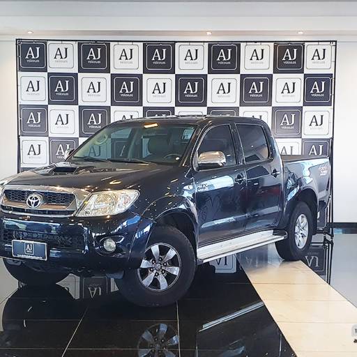 TOYOTA HILUX CAMINHONETE 3.0 4P 4X4 SRV TURBO DIESEL CABINE DUPLA AUTOMÁTICO- 2011 em Botucatu, SP por AJ Veículos