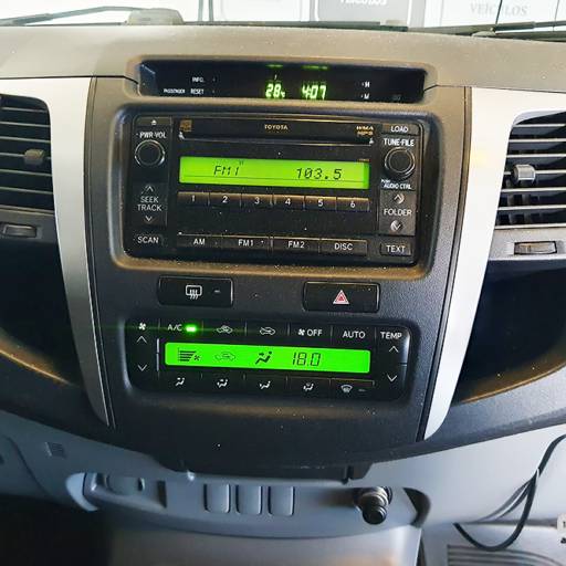 TOYOTA HILUX CAMINHONETE 3.0 4P 4X4 SRV TURBO DIESEL CABINE DUPLA AUTOMÁTICO- 2011 em Botucatu, SP por AJ Veículos