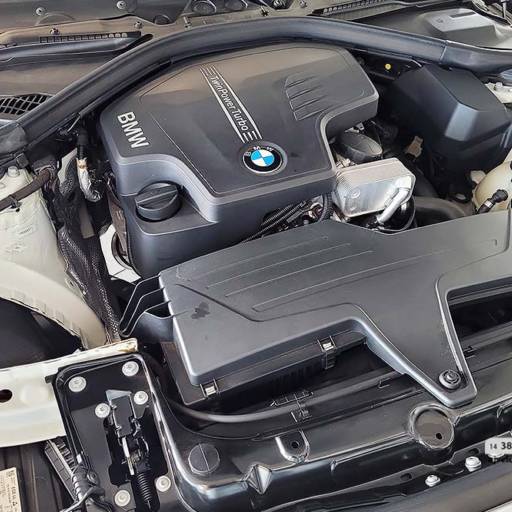 BMW 320I 2.0 16V 4P SPORT TURBO ACTIVE FLEX AUTOMÁTICO- 2017 em Botucatu, SP por AJ Veículos