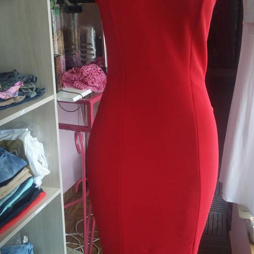Comprar o produto de Vestido vermelho em Calçados, Roupas e Bolsas pela empresa Ana Paula Store em Presidente Prudente, SP por Solutudo